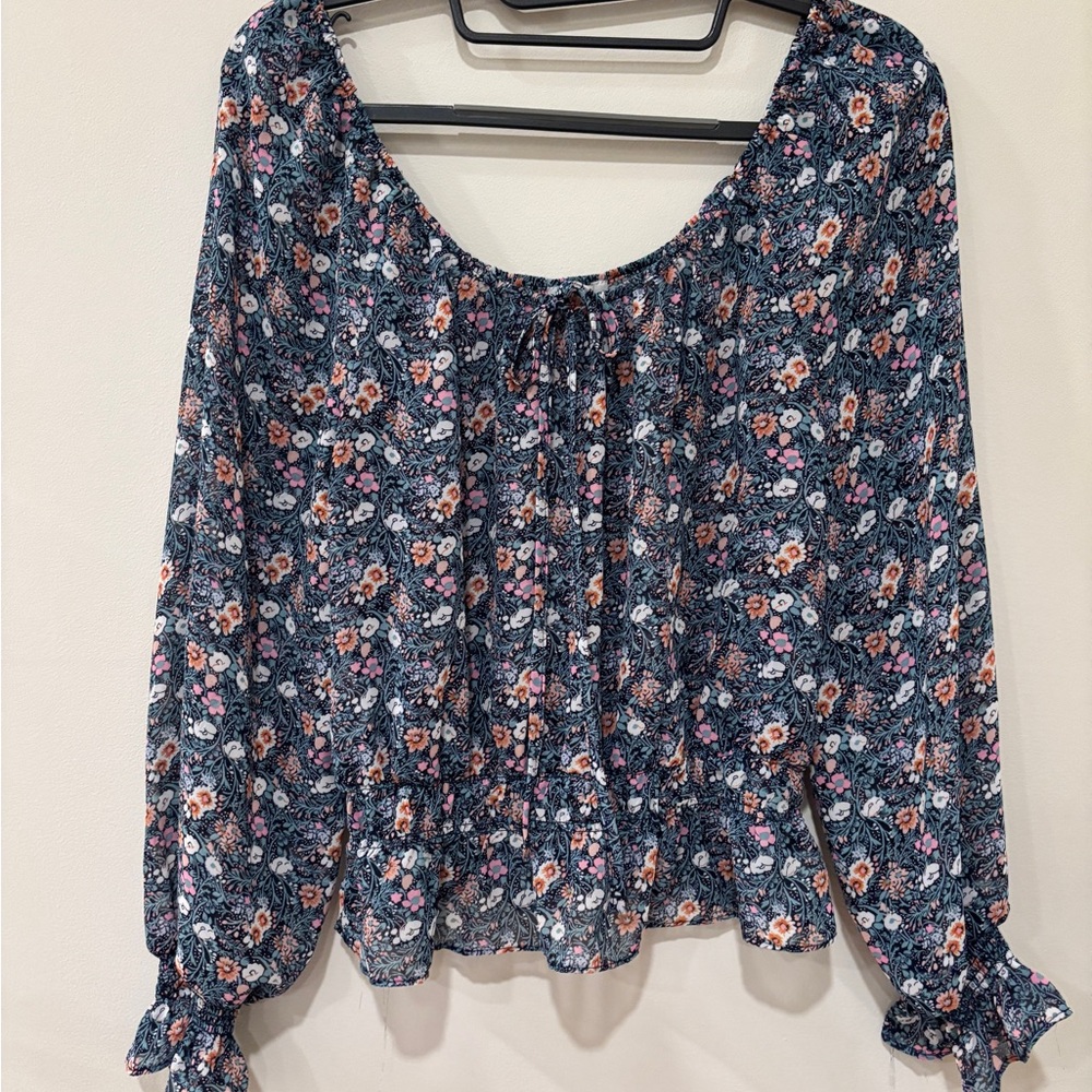 Love Tree Women's Navy Floral Peasant Blouse